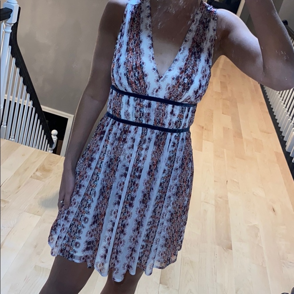 Printed V-neck chiffon dress